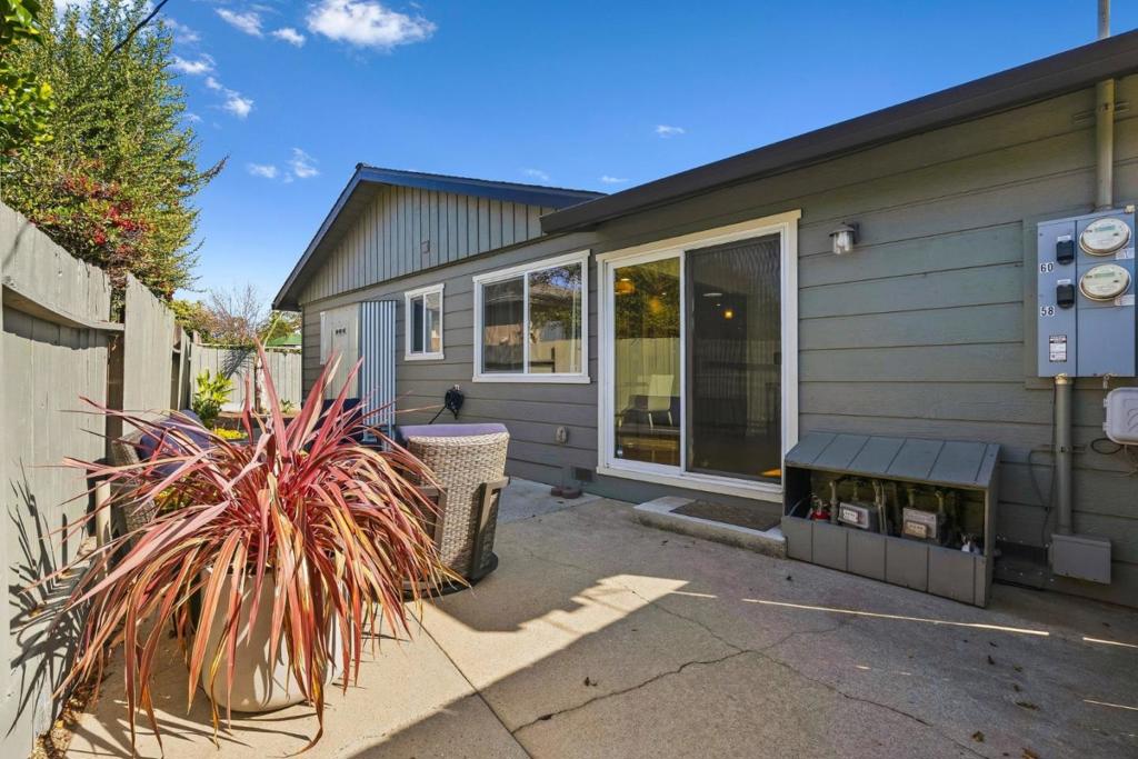 1858 Halterman Avenue Property Photo 22