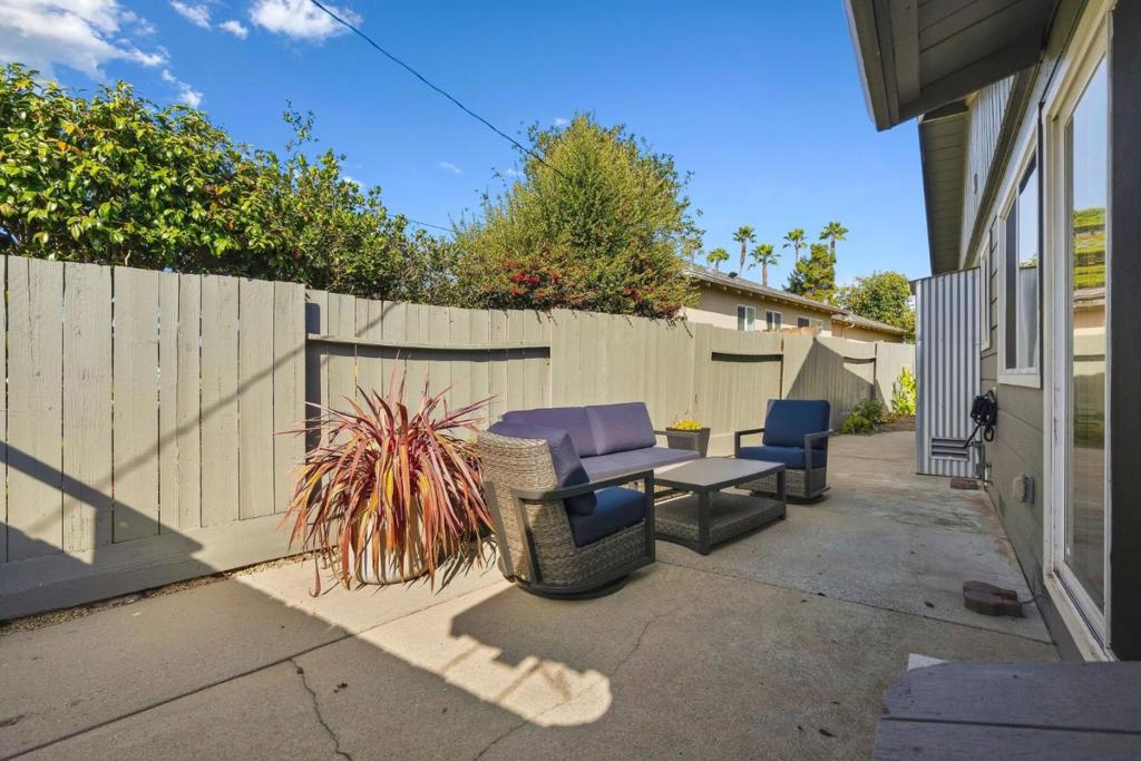 1858 Halterman Avenue Property Photo 23