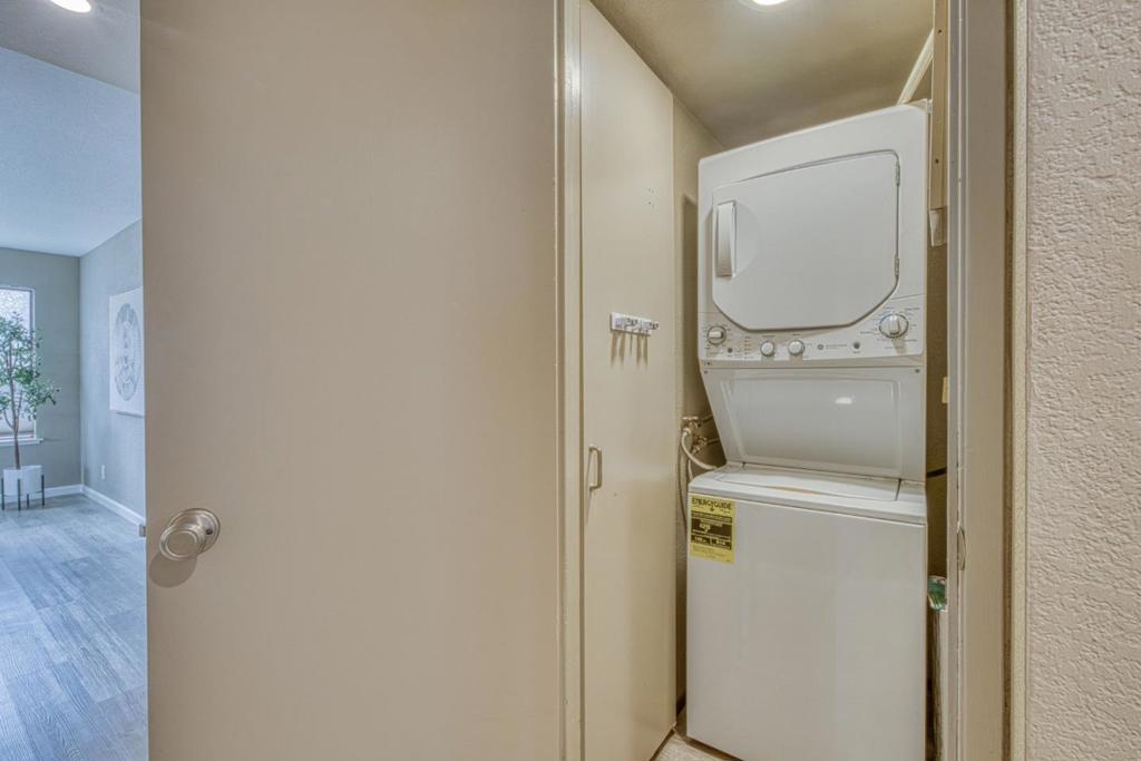 2402 N Main Street B Property Photo 28
