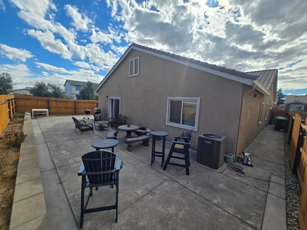 1948 Mastrangelo Street Property Photo 35