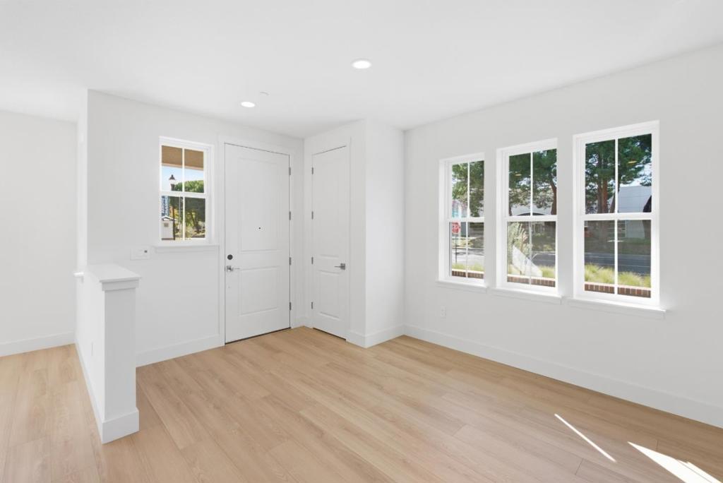 4450 Fontana Street Property Photo 2
