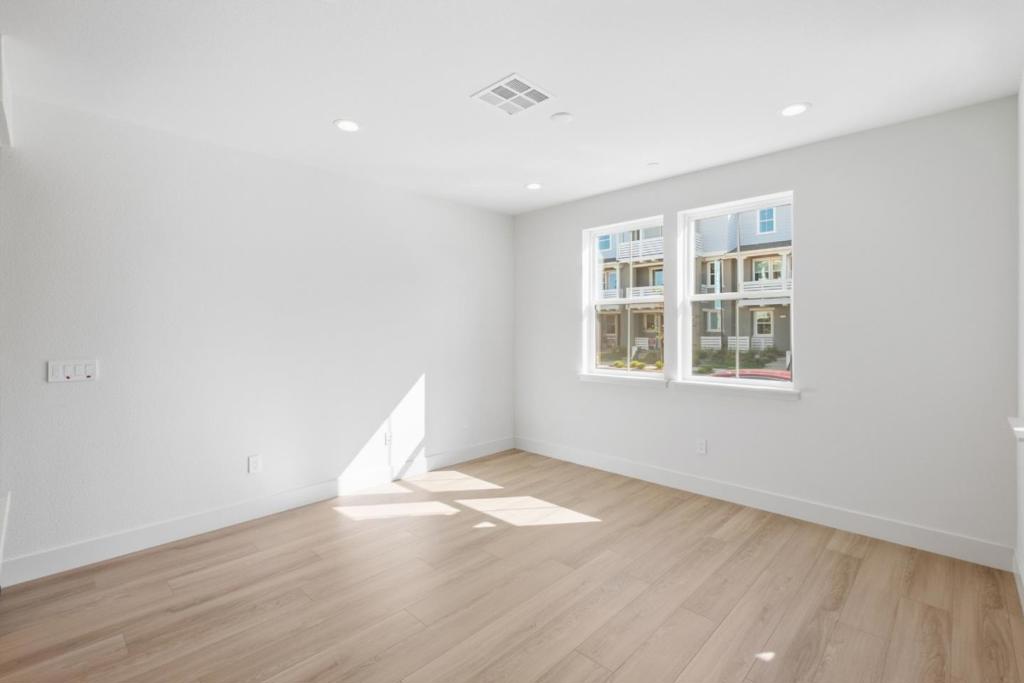 4450 Fontana Street Property Photo 5