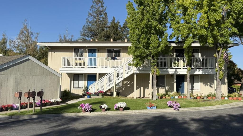 22672 Silver Oak Lane Property Photo 3