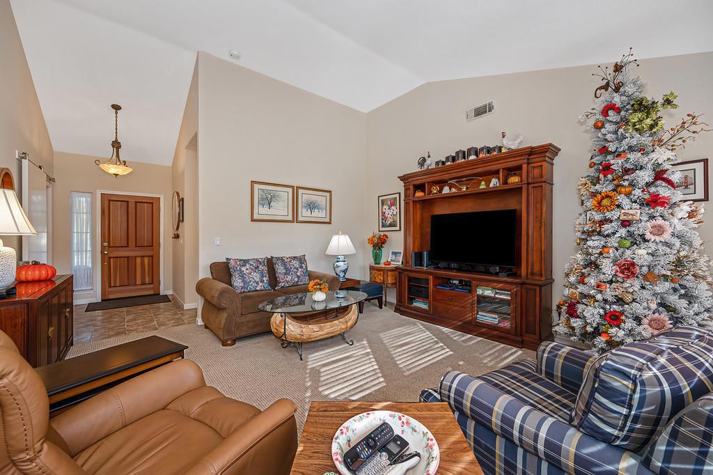 807 Mesa Vista Way Property Photo 13