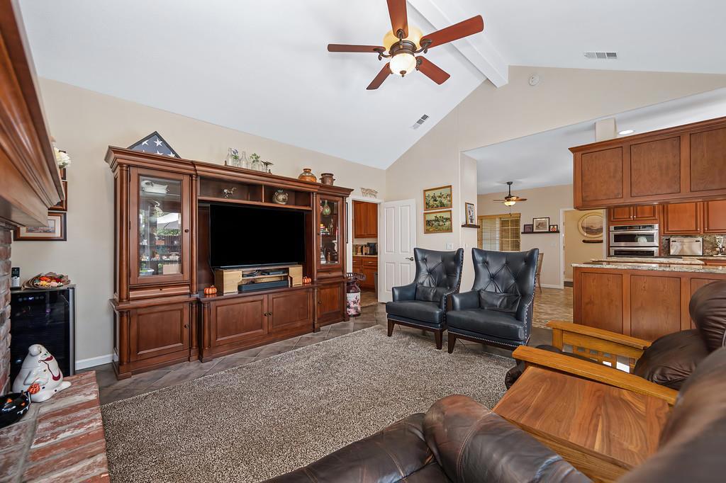 807 Mesa Vista Way Property Photo 36