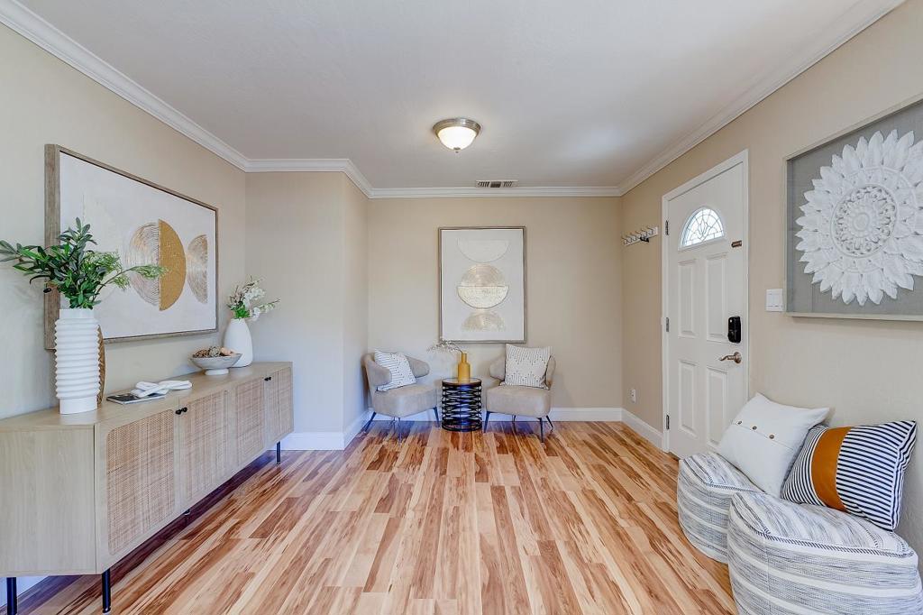 1018 Hazel Avenue Property Photo 4