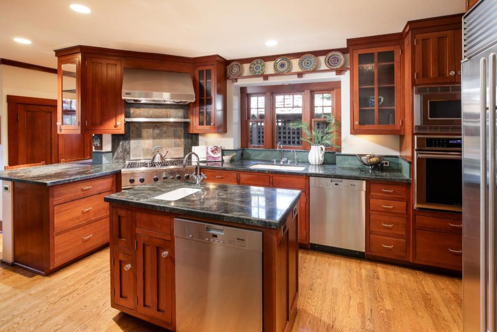337 Tennyson Avenue Property Photo 13