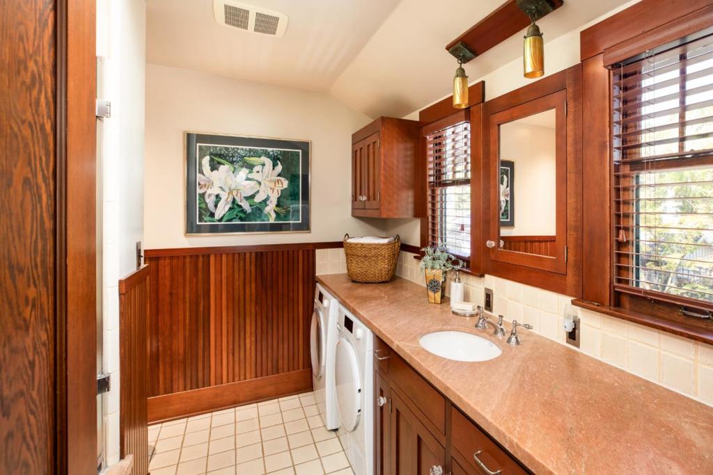 337 Tennyson Avenue Property Photo 24