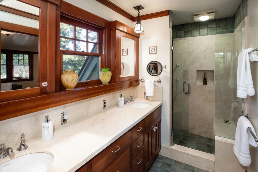 337 Tennyson Avenue Property Photo 27