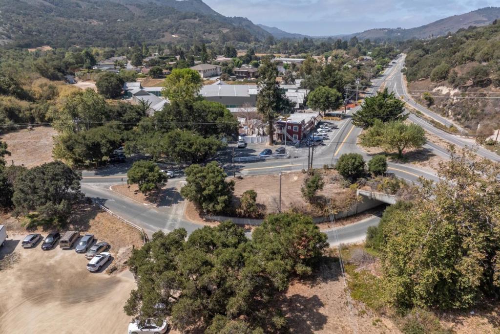 27885 Robinson Canyon Road Property Photo 11