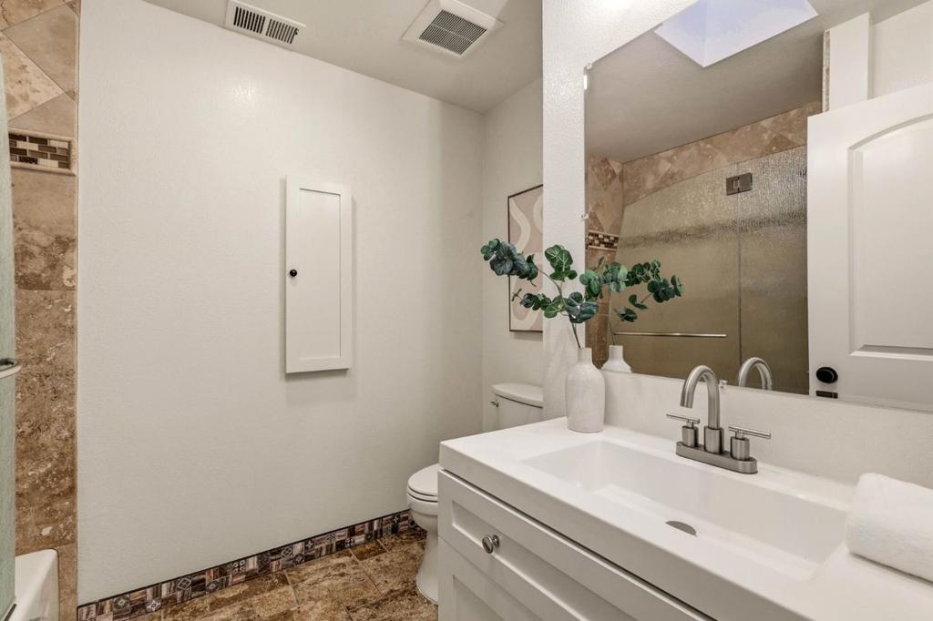 577 Maple Avenue Property Photo 36