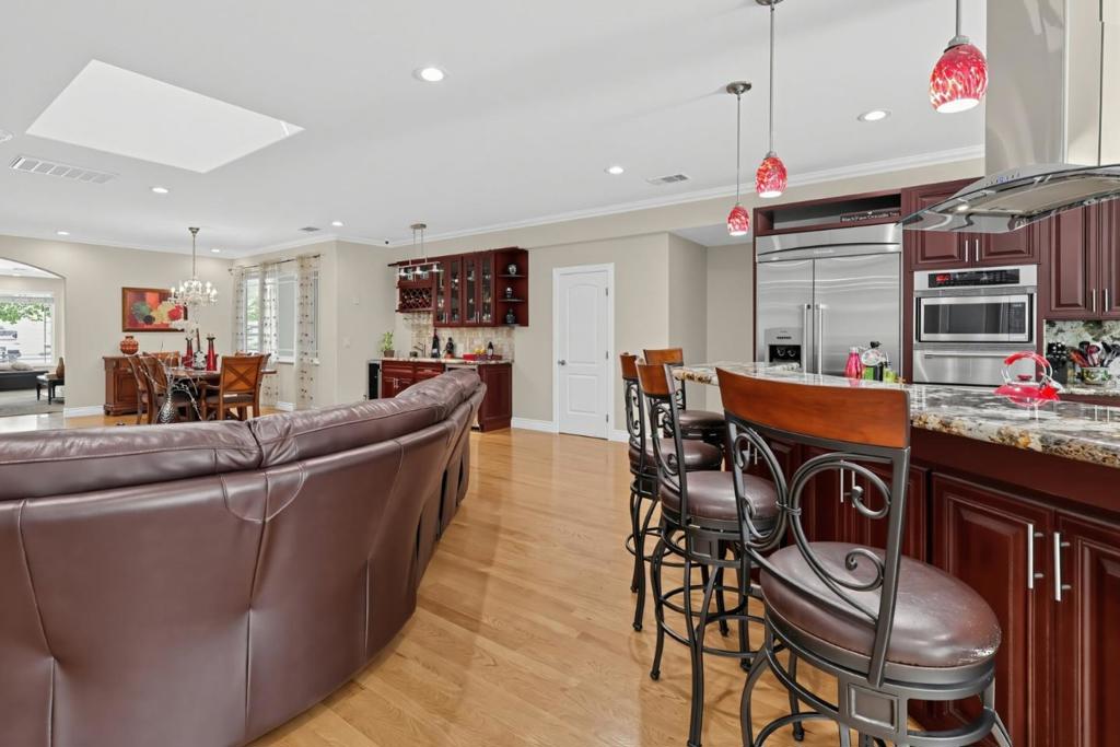 1507 Valota Road Property Photo 12