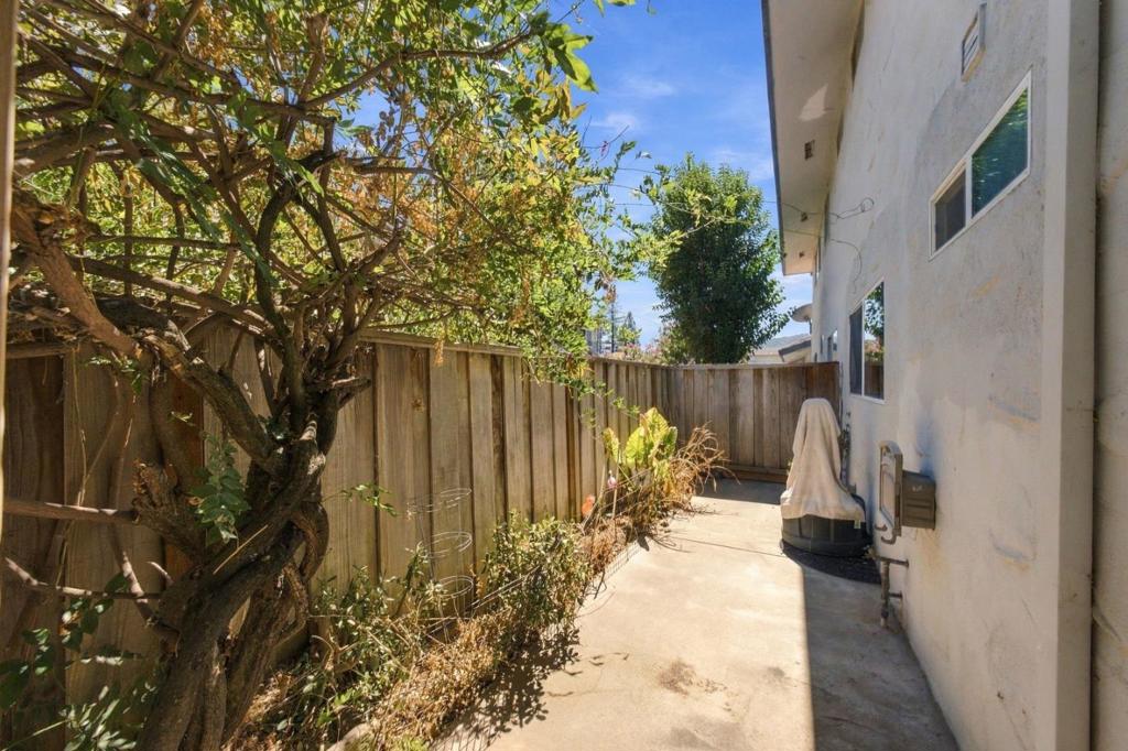 1261 Juniper Drive 14 Property Photo 17