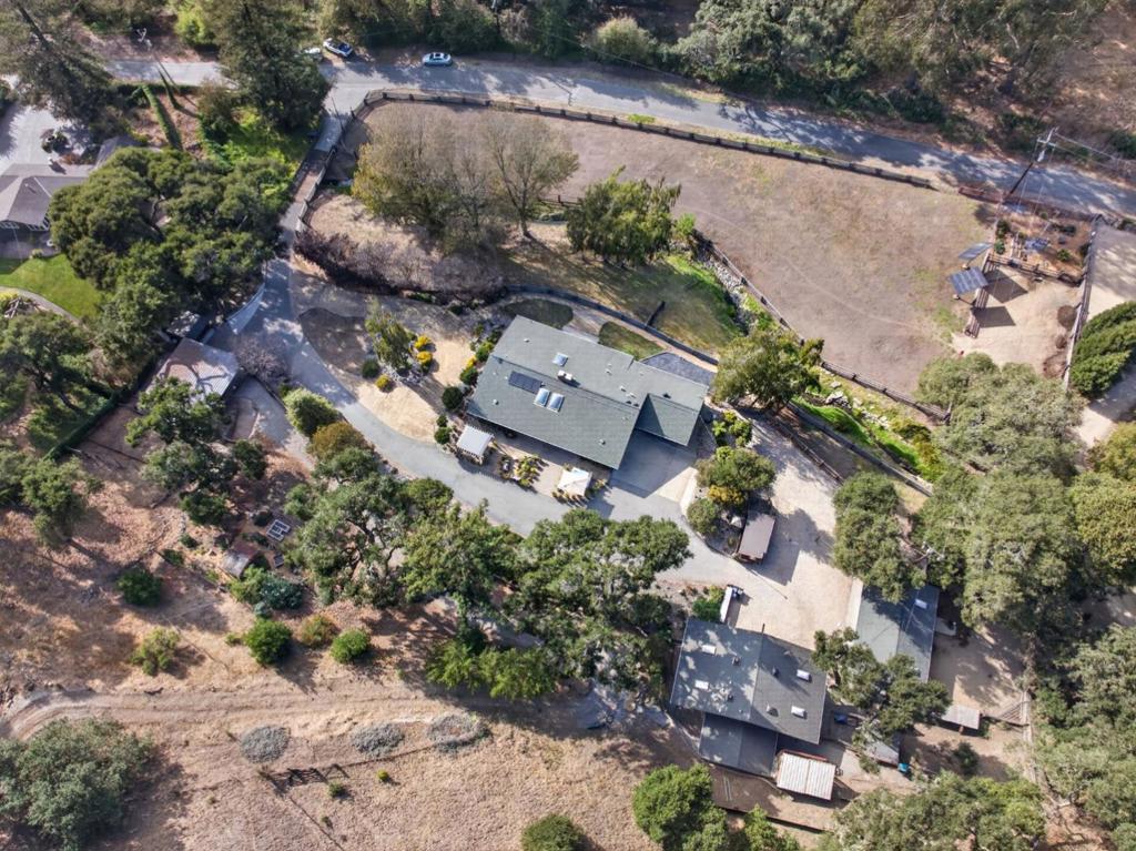 125 Old Stage Road Property Photo 1