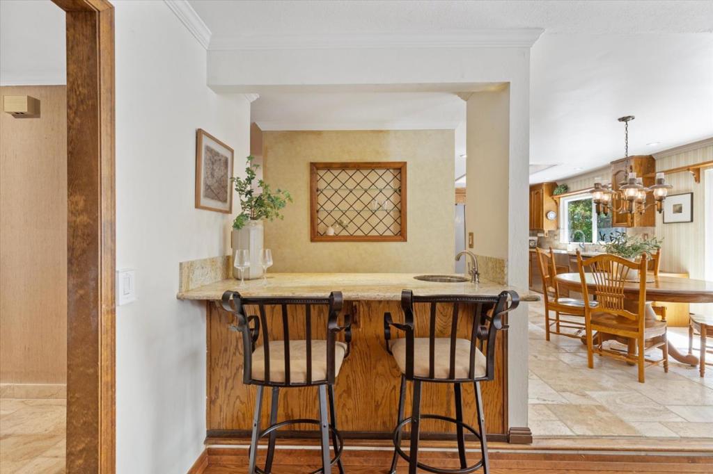 640 Easy Street Property Photo 12