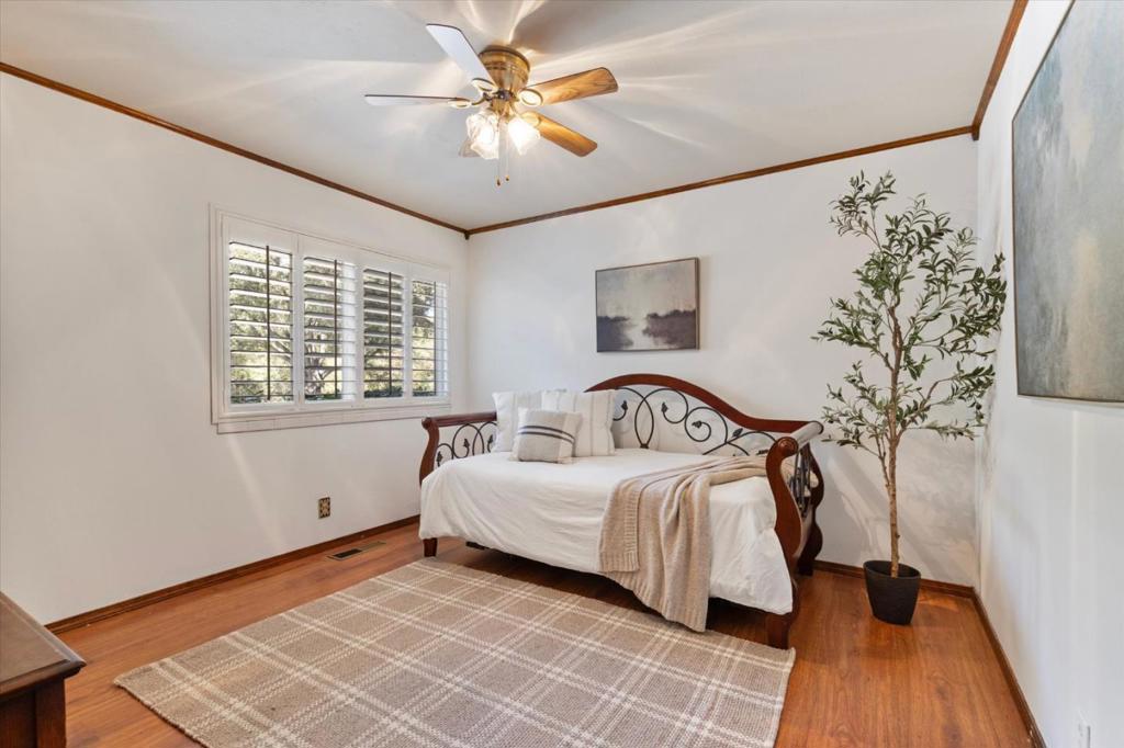 640 Easy Street Property Photo 18