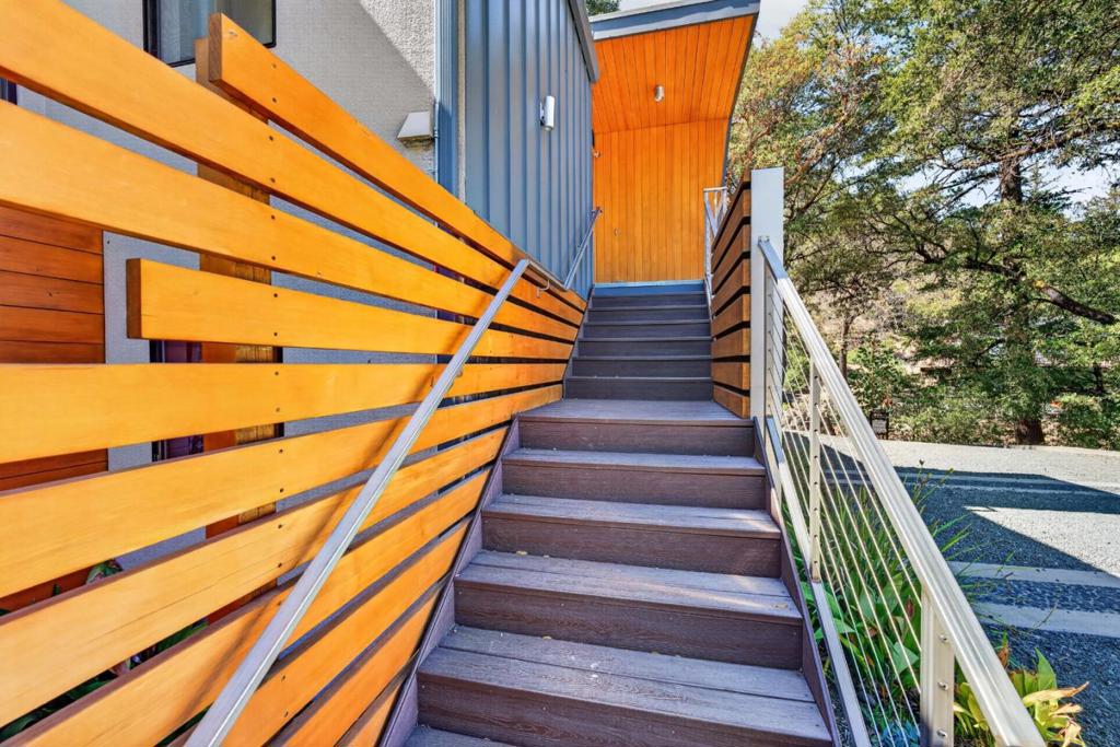 21112 Shear Creek Road Property Photo 4