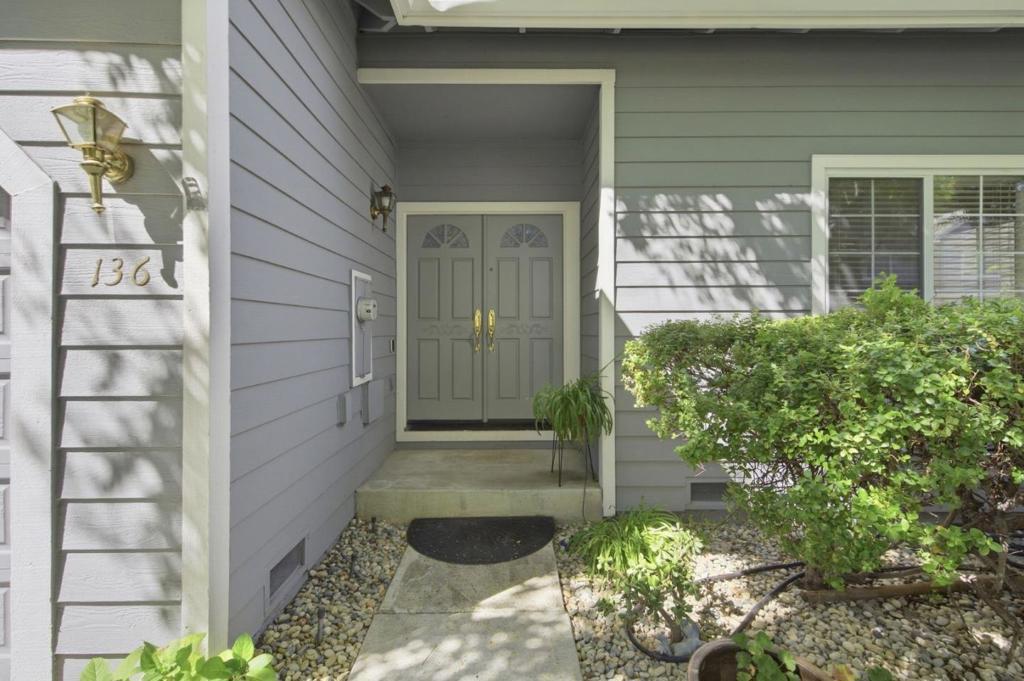 136 Redding Road Property Photo 4