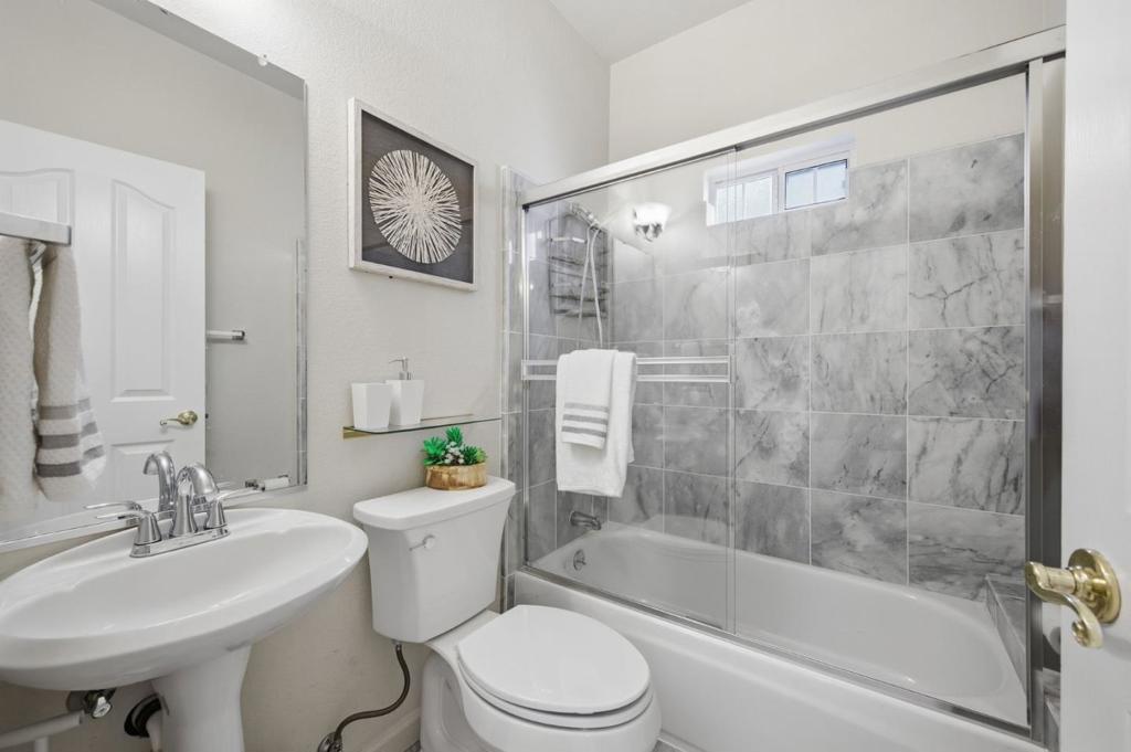 136 Redding Road Property Photo 26