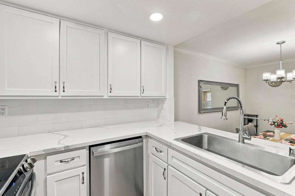 5280 Borneo Circle Property Photo 12