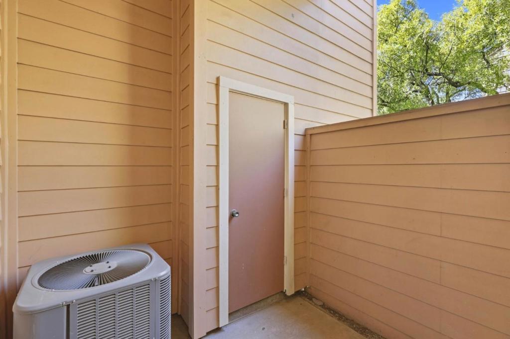 5280 Borneo Circle Property Photo 25