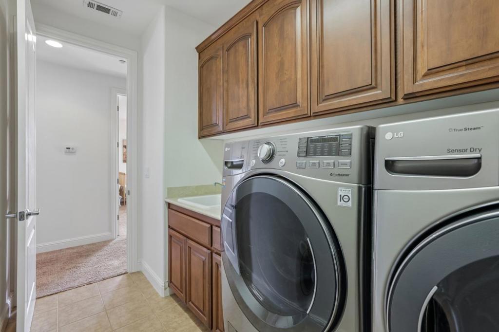 282 Drummond Drive Property Photo 49