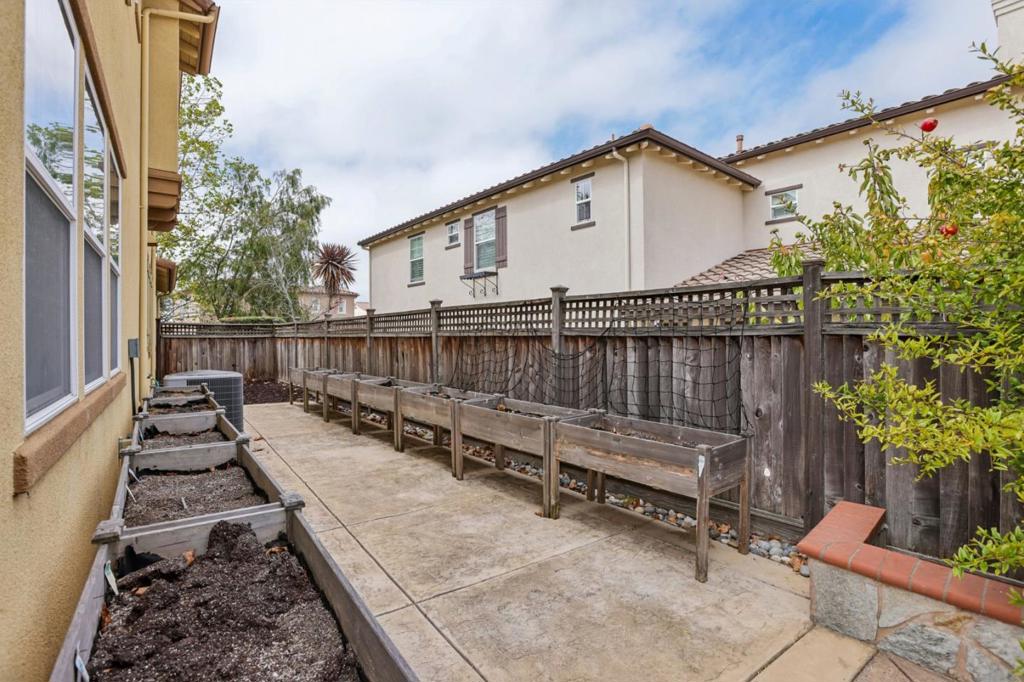 282 Drummond Drive Property Photo 64