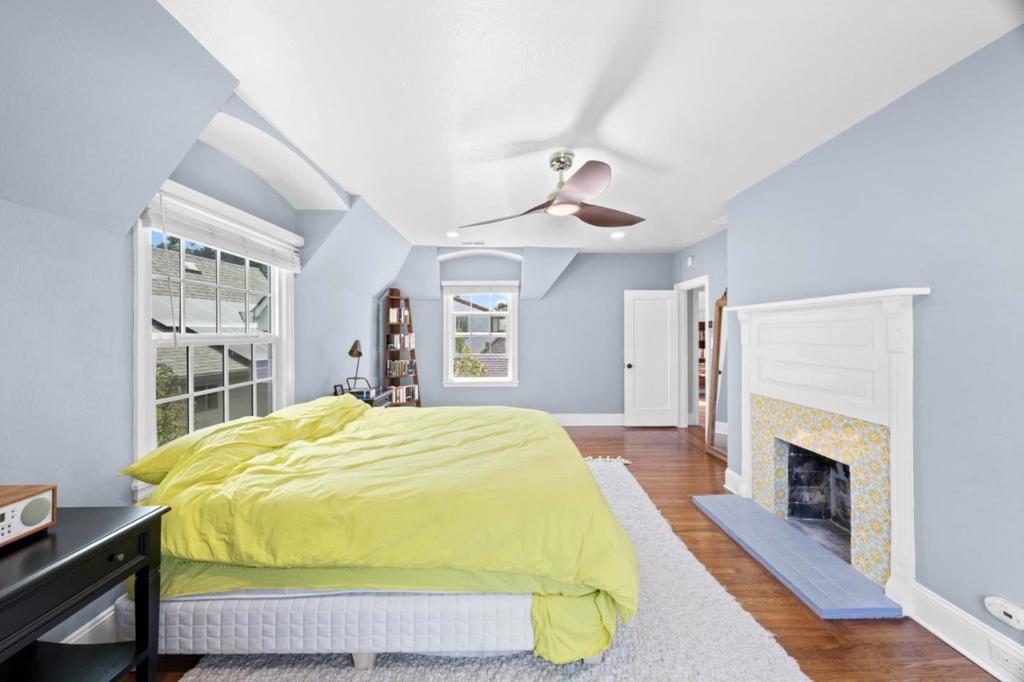555 Begier Avenue Property Photo 15