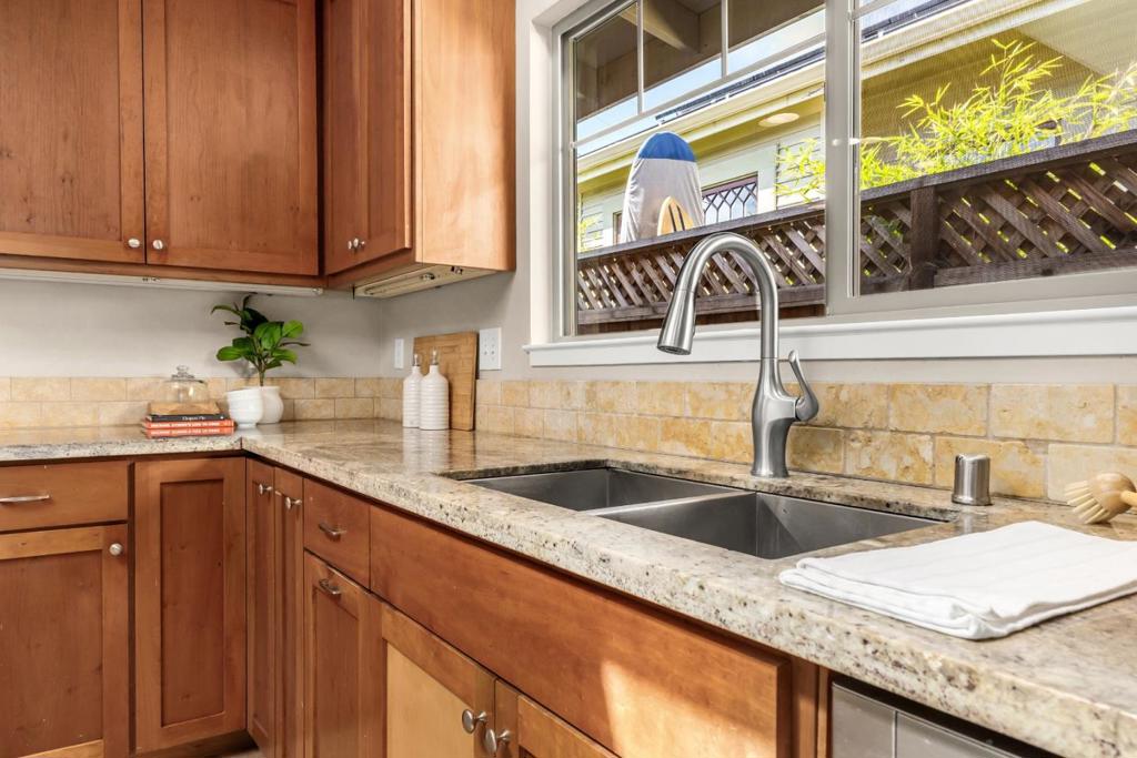116 Continental Street Property Photo 12