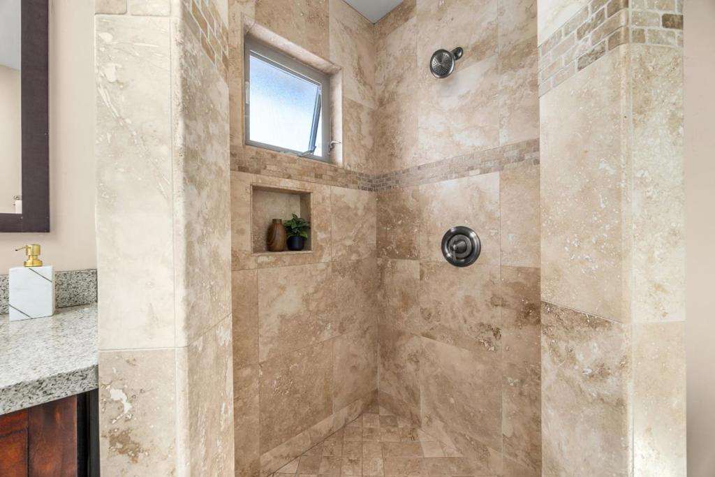116 Continental Street Property Photo 18
