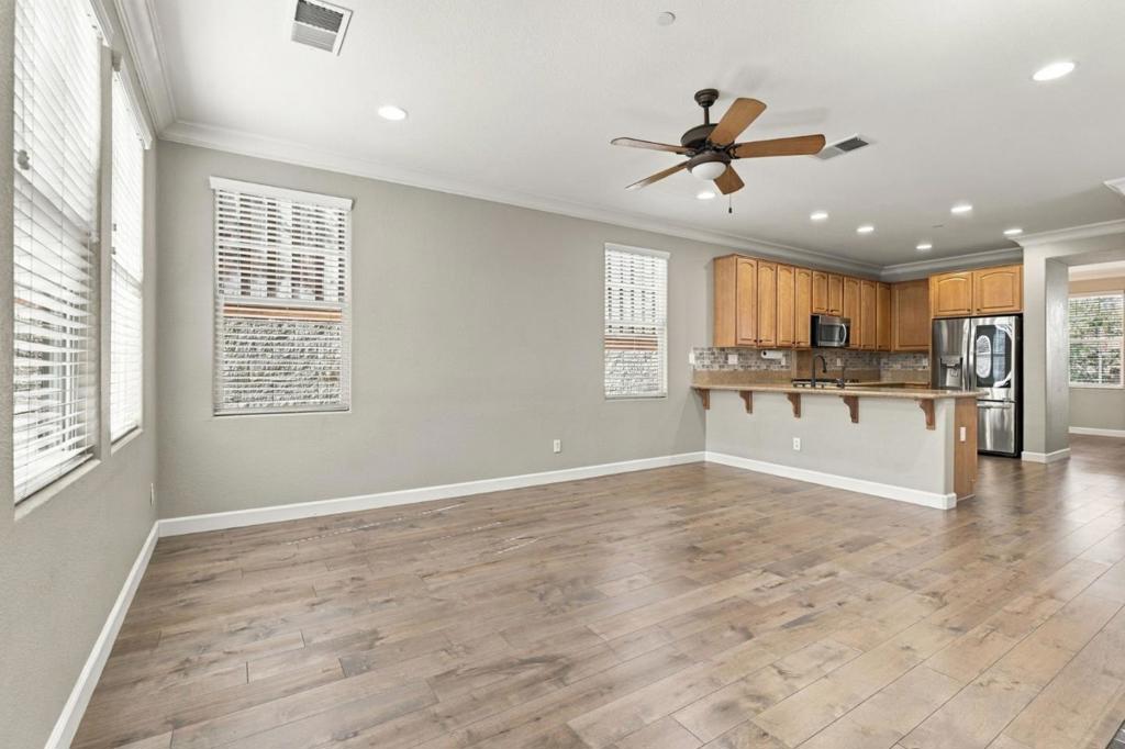 8950 Acorn Way Property Photo 4