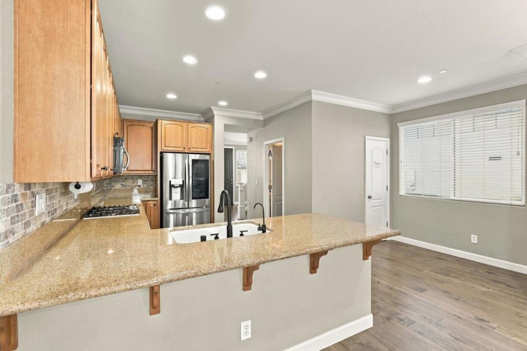 8950 Acorn Way Property Photo 7