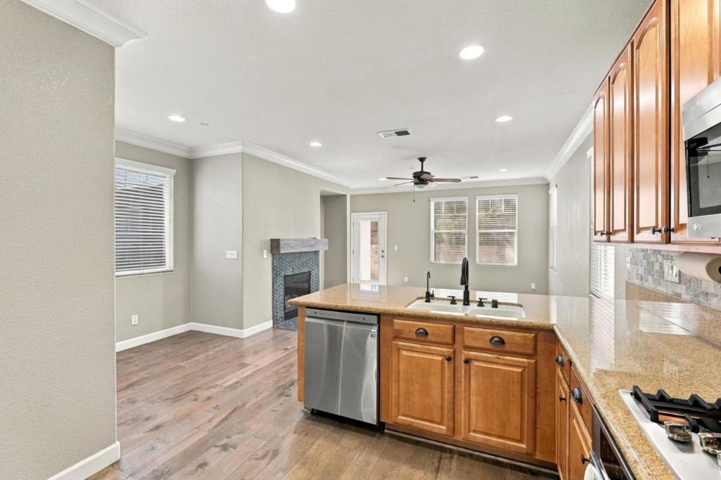 8950 Acorn Way Property Photo 8