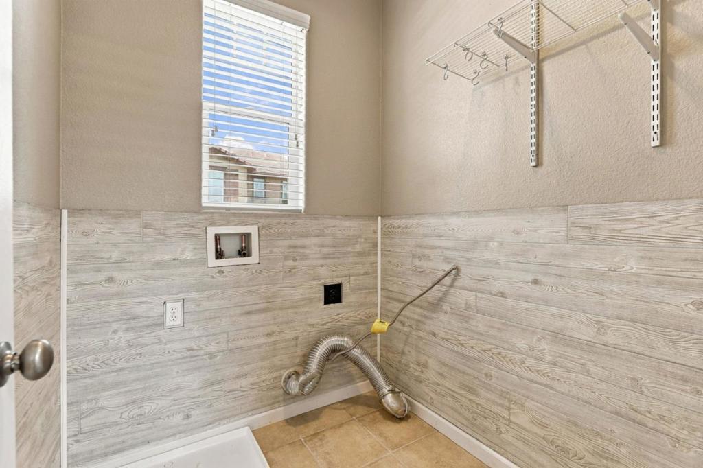 8950 Acorn Way Property Photo 20