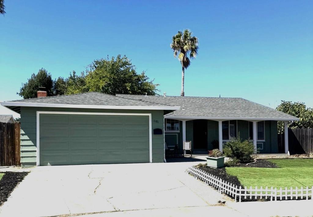 1181 Coad Court Property Photo 1