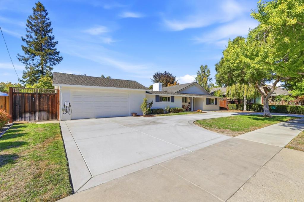 1177 Ruth Drive Property Photo 3