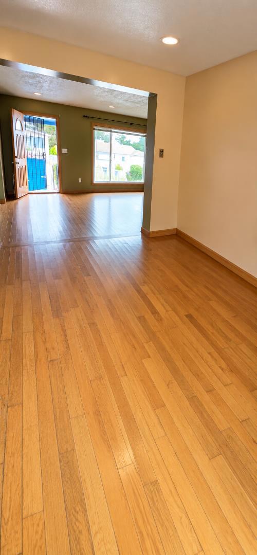 731 Thornhill Drive Property Photo 4