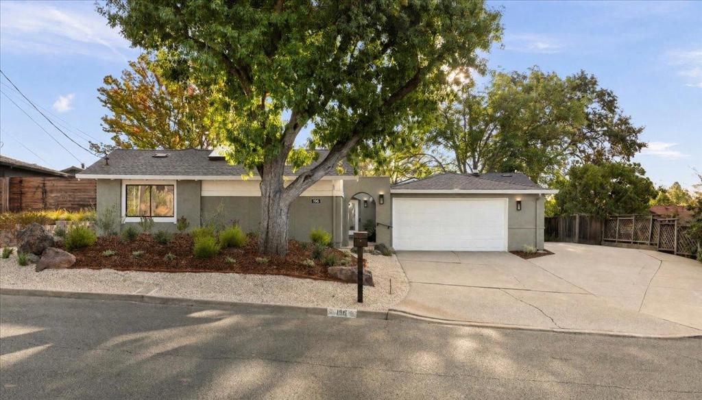 198 Greenwich Drive Property Photo 1