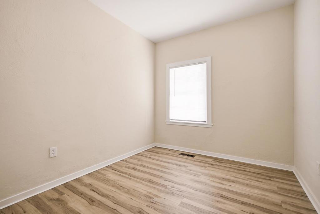 843 Santa Clara Avenue Property Photo 12