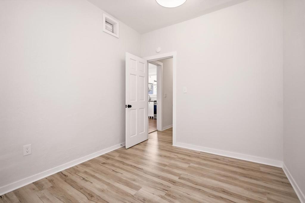 843 Santa Clara Avenue Property Photo 13