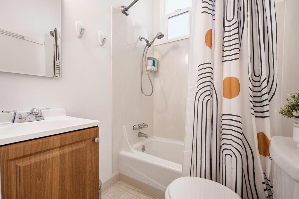 843 Santa Clara Avenue Property Photo 27