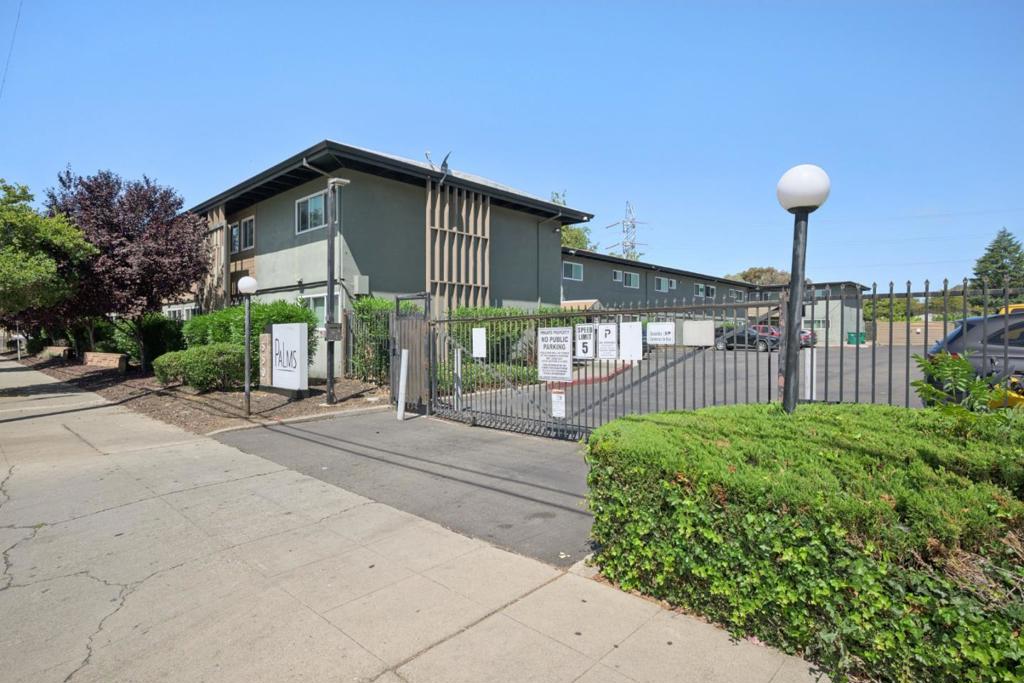 550 Berry Avenue Property Photo 2