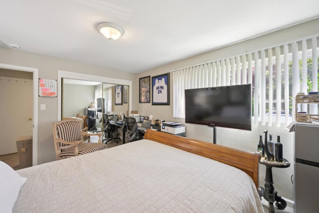 550 Berry Avenue Property Photo 13