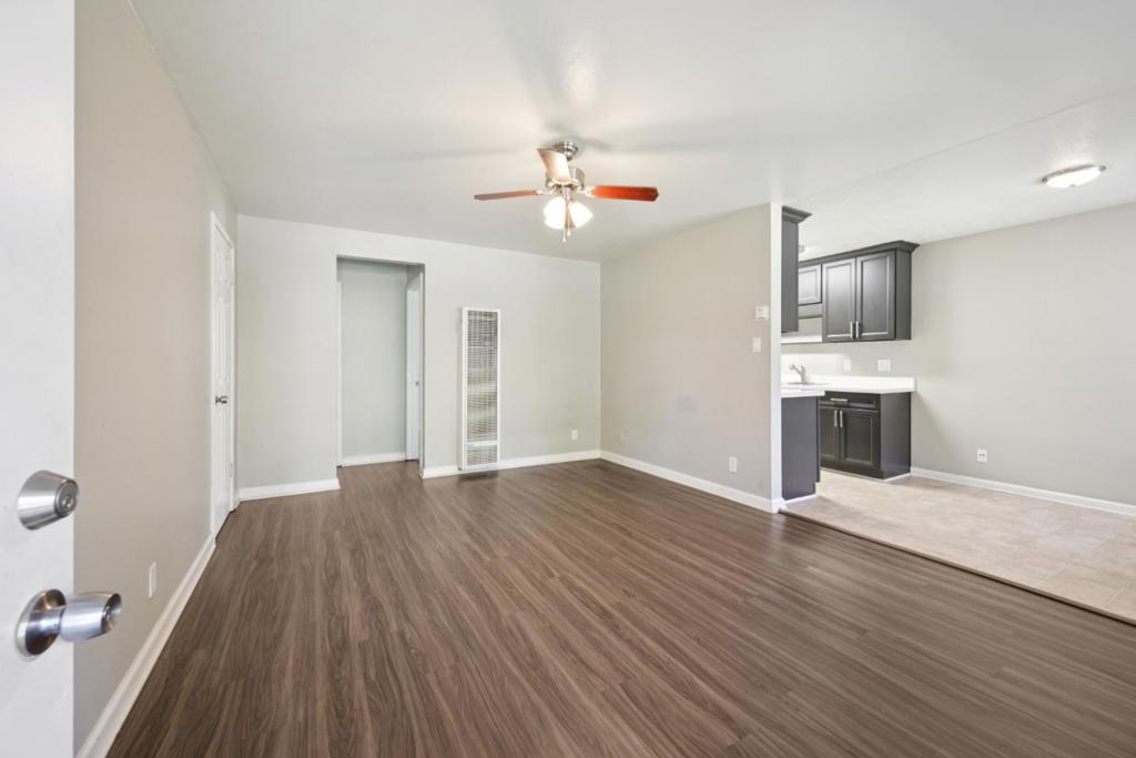 550 Berry Avenue Property Photo 20