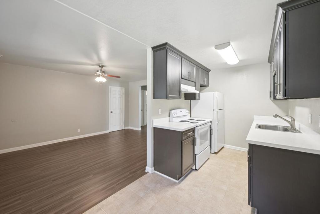 550 Berry Avenue Property Photo 23