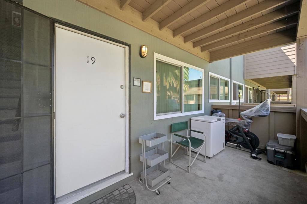 550 Berry Avenue Property Photo 30