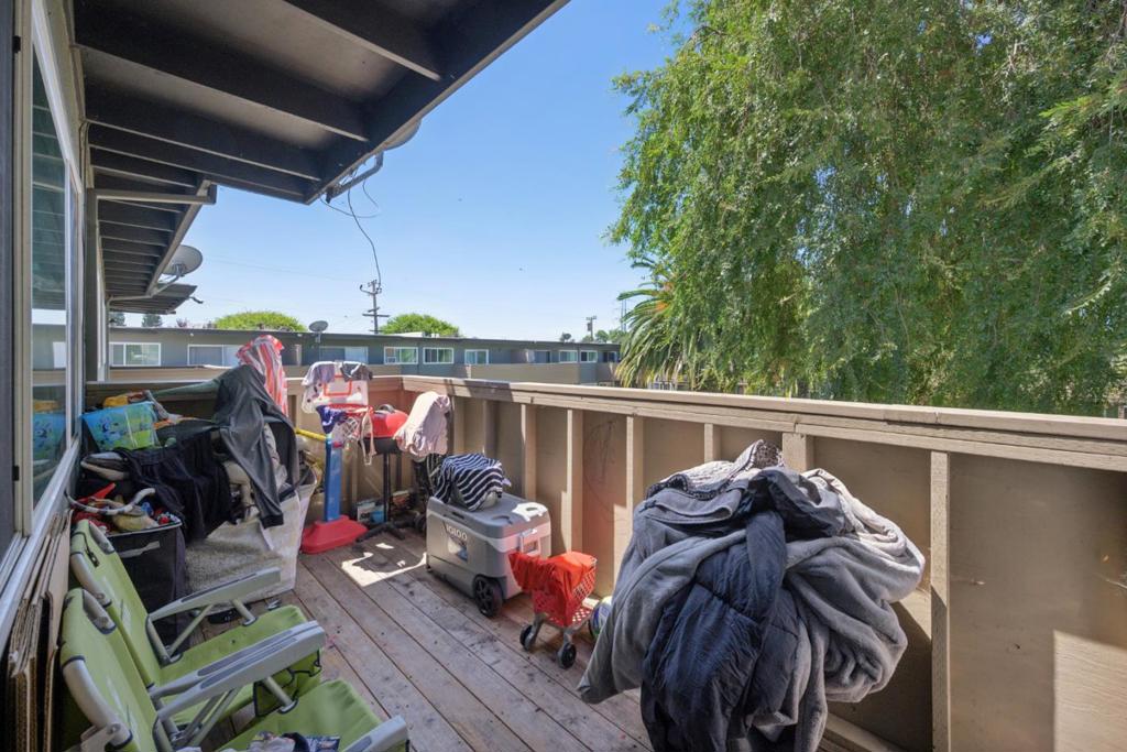 550 Berry Avenue Property Photo 35