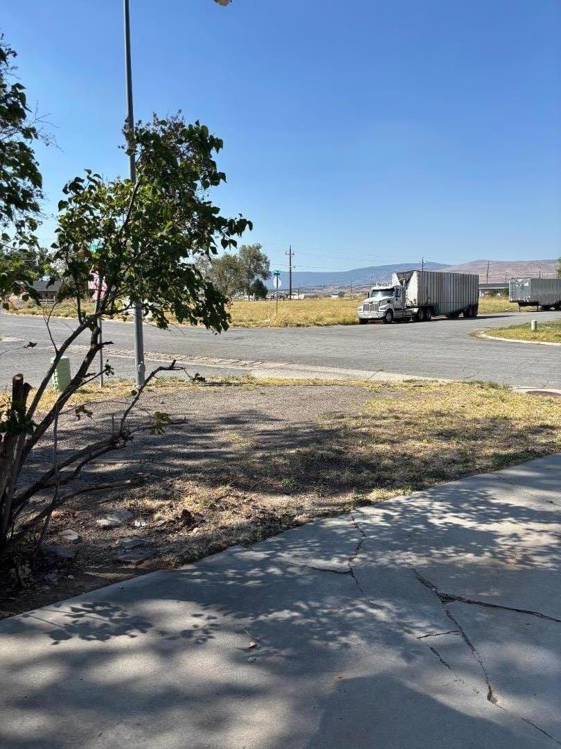 709880 Willow Street Property Photo 33