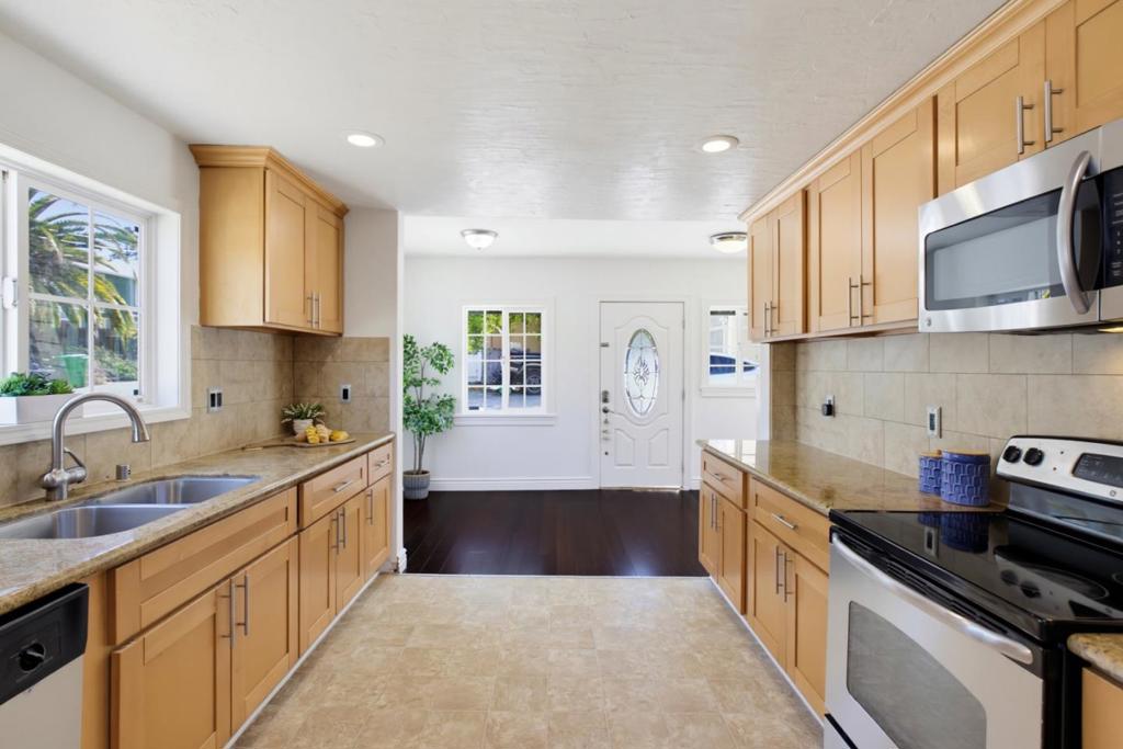 1809 Hill Avenue Property Photo 18
