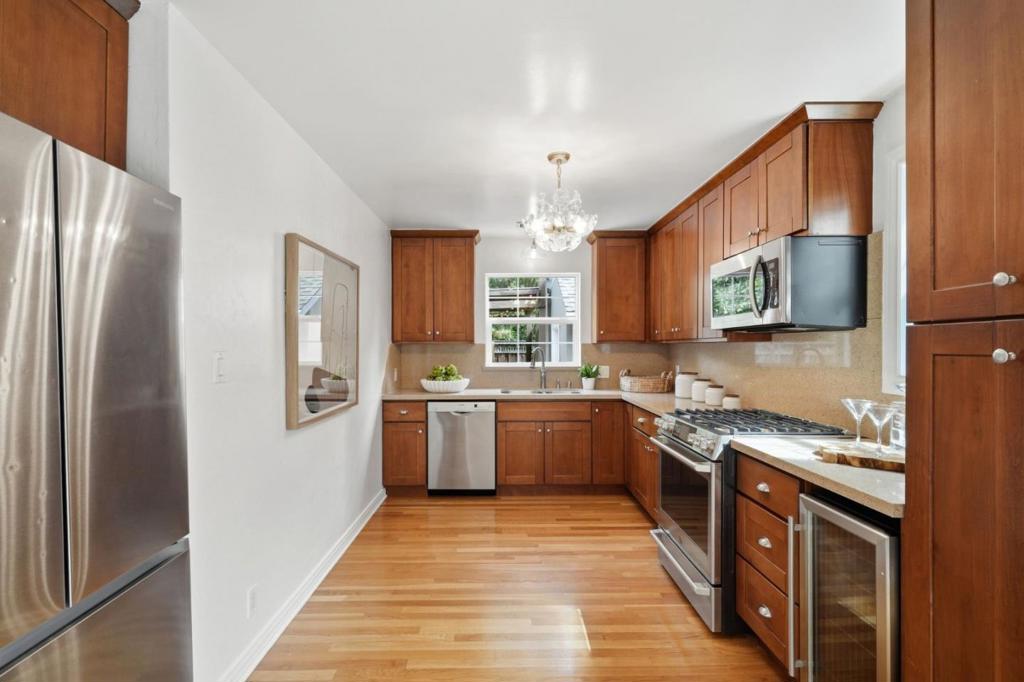 854 Riverside Drive Property Photo 13